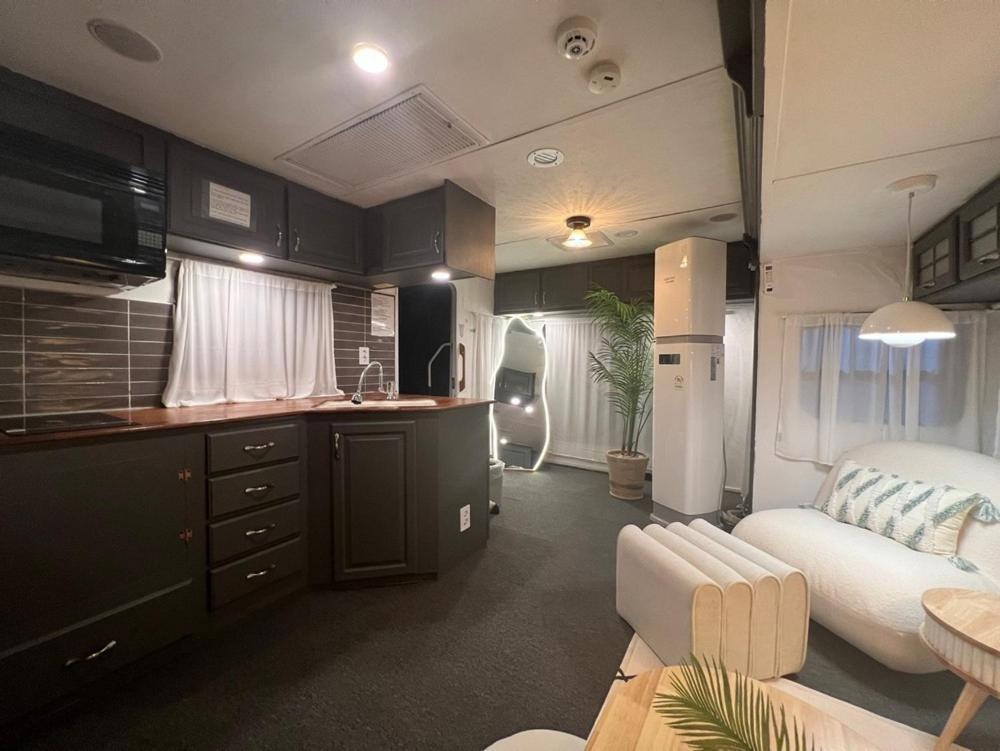 Sokcho New York Caravan Hotel Bilik gambar